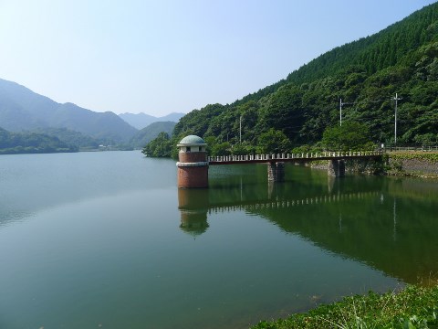 ＜下関市水道局内日第一貯水池取水塔＞画像
