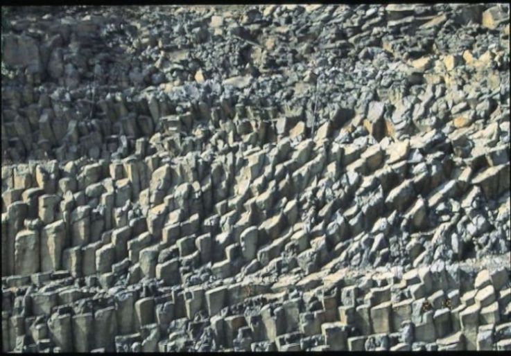 田万川の柱状節理と水中自破砕溶岩 関連画像004